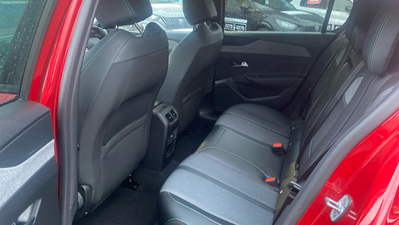 Peugeot 308 1.2 PureTech Allure Premium 5dr EAT8 Petrol Hatchback